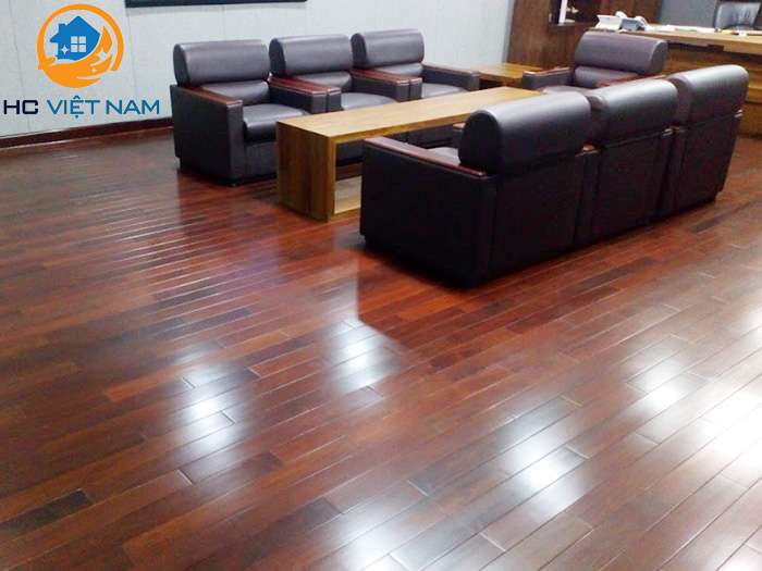 Dịch vụ phủ đánh bóng sàn gỗ, sàn nhựa tại HC Việt Nam