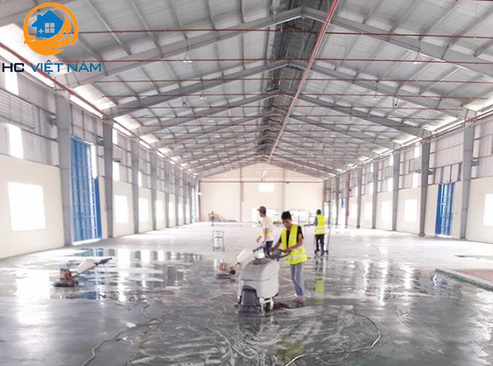 Dịch vụ vệ sinh nhà xưởng, kho hàng tại HC Việt Nam