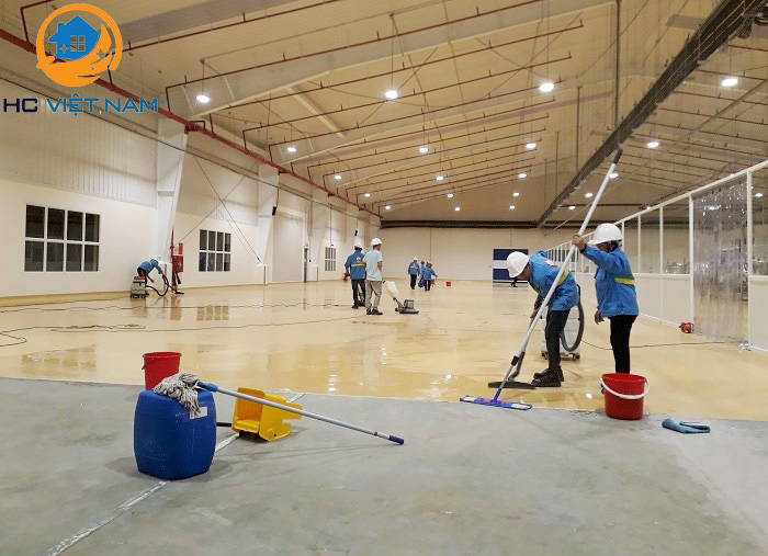 Dịch vụ vệ sinh nhà xưởng, kho hàng tại HC Việt Nam