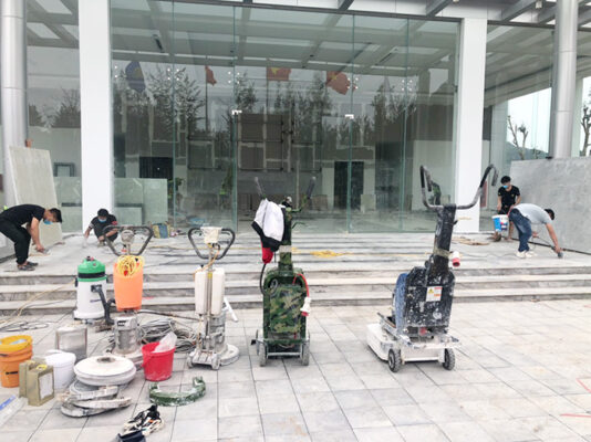 Thi công đánh bóng sàn đá tòa nhà văn phòng của công ty Compal tại Vĩnh Phúc