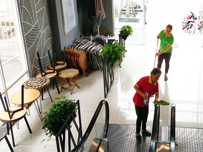 Dịch vụ vệ sinh sau xây dựng cho nhà hàng, cửa hàng chuyên nghiệp