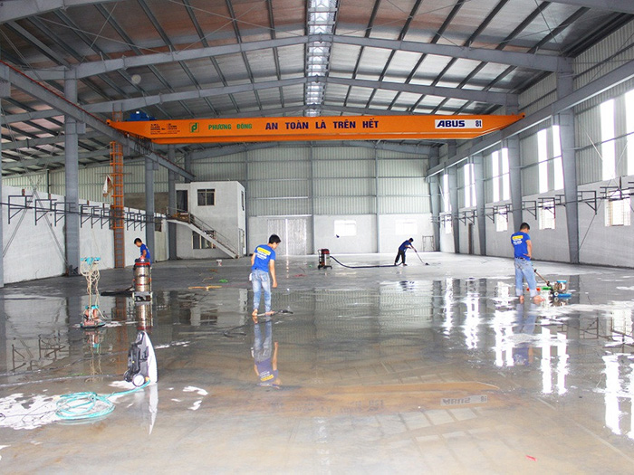 Dịch vụ vệ sinh sau xây dựng cho nhà xưởng, kho hàng mới xây giá rẻ nhất